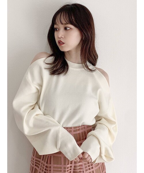 dazzlin（ダズリン）の「ショルダーオープンボリュームニットトップス（ニット/セーター・レディース・モカ/ブラック/グレー/ブルー/ピンク/オフホワイト/ブラウン・F）」の9枚目の写真