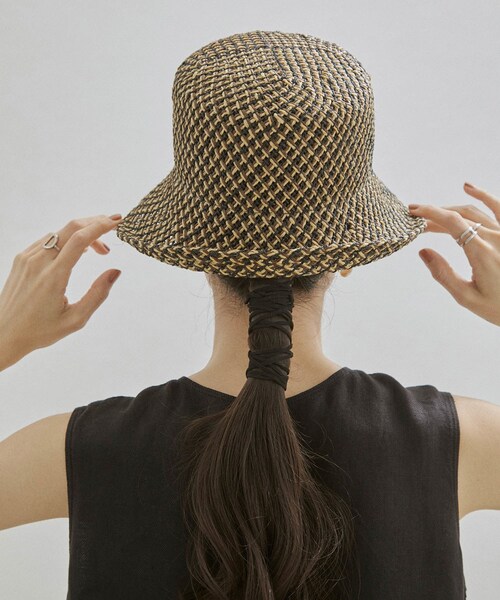 ADAM ET ROPE'（アダムエロペ）の「【公式サイト限定】【La Maison de Lyllis（メゾンドリリス）】CLOCHE（ハット・レディース・ブラック系・F）」の5枚目の写真