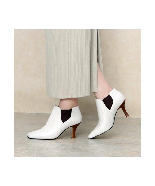Mode et Jacomo(モードエジャコモ)の「モード エ ジャコモ MODE ET JACOMO スクエアトゥブーティー (ブーツ・レディース・BL/WH・225/22.5cm/230/23cm/235/23.5cm/240/24cm/245/24.5cm)」の2枚目の写真