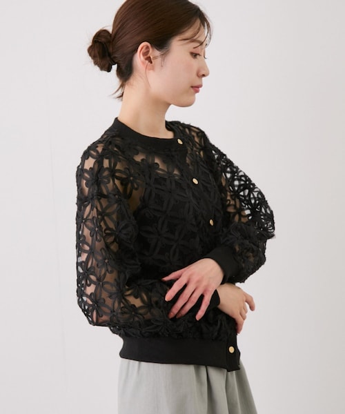 Jayro(ジャイロ)の「フラワー刺繍シアーブルゾン(ブルゾン・レディース・ブラック/ホワイト/ホワイト系・F)」の6枚目の写真