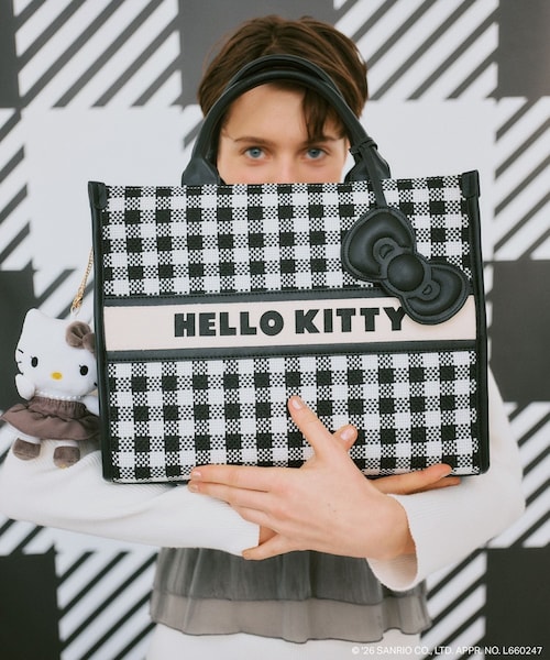 VIS（ビス）の「【HELLO KITTY×VIS】リボンチャームトートバッグ（トートバッグ・レディース・ブラック/ブラック系・F）」の8枚目の写真