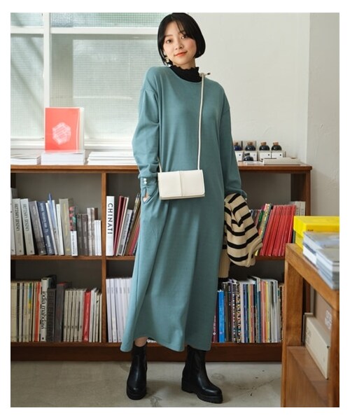 nissen（ニッセン）の「大きいサイズもちもちやわらかボタンデザインロングワンピース（ワンピース・レディース・メイプルオレンジ/グレイッシュグリーン/ダークネイビー・L/LL/3L/4L/5L/6L/8L/10L）」の7枚目の写真