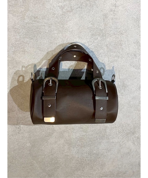MURUA（ムルーア）の「スタッズドラムバッグ（ショルダーバッグ・レディース・ブラック/ボルドー/ブラウン・F）」の12枚目の写真