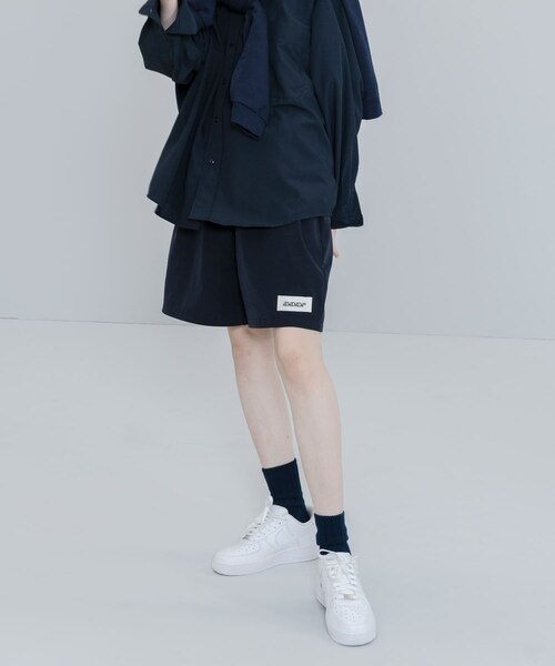 URBAN RESEARCH（アーバンリサーチ）の「dDdDdDd　NYLON BAGGY SHORTS（その他パンツ・メンズ・NAVY/BLACK/CHARCOAL/BROWN・S/M/L/XL/XXL）」の5枚目の写真