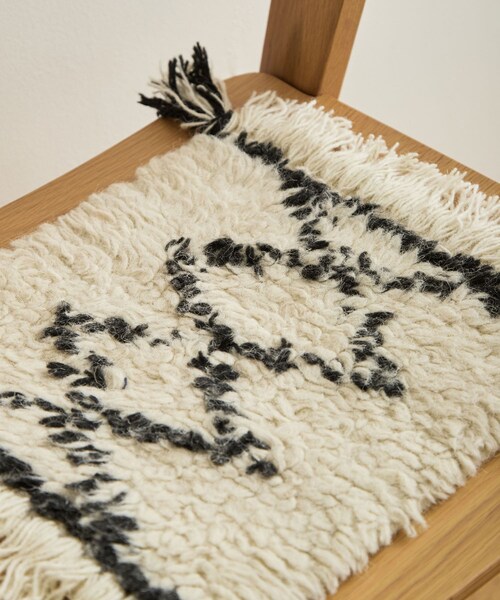 URBAN RESEARCH DOORS(アーバンリサーチドアーズ)の「RugRu MONICA Chair Rug(インテリア雑貨・メンズ・-・-)」の3枚目の写真
