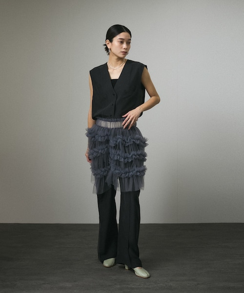 ADAM ET ROPE'（アダムエロペ）の「[25SS]GENTLE SILKジレ【セットアップ対応】（ベスト・レディース・ブラック/ベージュ/ブルー・F）」の6枚目の写真