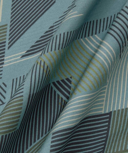 ROPE'(ロペ)の「RモノグラムシルクスカーフL(バンダナ/スカーフ・レディース・ベージュ/ブルー系/レッド・F)」の8枚目の写真