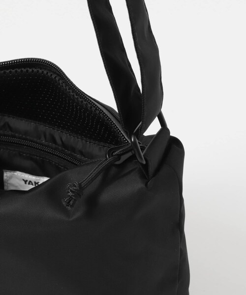 URBAN RESEARCH DOORS(アーバンリサーチドアーズ)の「『別注』YAKPAK×DOORS SHOULDER BAG S(ショルダーバッグ・メンズ・BLACK/CHARCOAL/GRAY/YELLOW・-)」の10枚目の写真