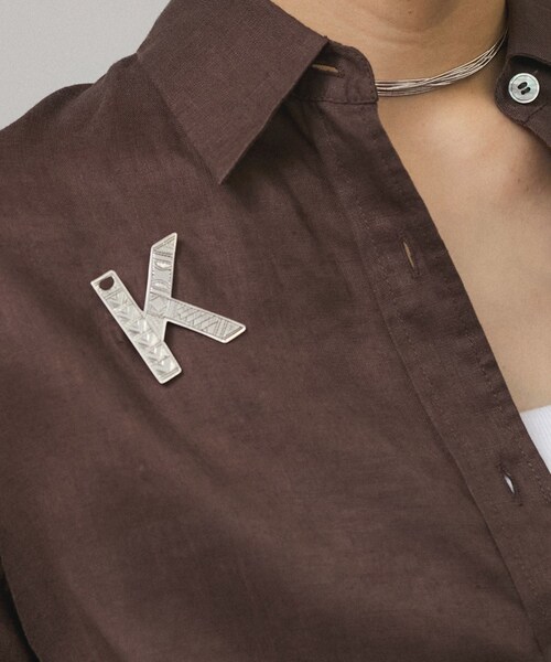 ADAM ET ROPE'（アダムエロペ）の「【TUAREG（トゥアレグ）for SALON】ブローチ&ネックレスK（ブローチ/コサージュ・レディース・シルバー・F）」の4枚目の写真