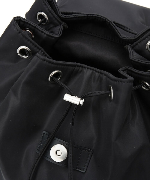 ADAM ET ROPE'(アダムエロペ)の「【WEB限定】フラップポケットリュックサック(バックパック/リュック・レディース・ブラック・F)」の19枚目の写真