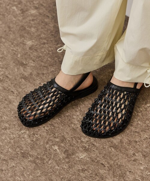 ADAM ET ROPE'(アダムエロペ)の「メッシュフラットサンダル(サンダル・レディース・ブラック/オフホワイト・36.0/37.0/38.0)」の5枚目の写真