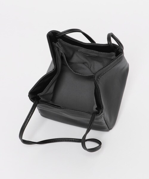 SMELLY（スメリー）の「スクエアミニバッグ（ハンドバッグ・レディース・BLK/IVO・-）」の22枚目の写真