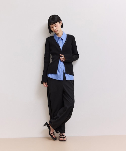 ADAM ET ROPE'(アダムエロペ)の「ヒールストラップサンダル(サンダル・レディース・ブラック/カラシ・23.0/23.5/24.0/24.5)」の16枚目の写真