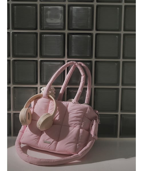 dazzlin（ダズリン）の「【吉田朱里】マシュマロトートバッグ（ボストンバッグ・レディース・ピンク/グリーン/パープル・F）」の4枚目の写真
