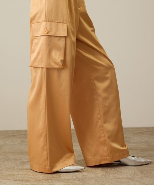 ROPE'（ロペ）の「【洗える】シャイニーサテンパンツ/一部セットアップ対応（カーゴパンツ・レディース・ブラック/オフホワイト/オレンジ・36/38）」の20枚目の写真