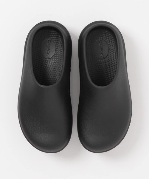 URBAN RESEARCH DOORS(アーバンリサーチドアーズ)の「OOFOS OOCLOOG+(サンダル・レディース・CHALK/BLACK・7/6/8)」の4枚目の写真