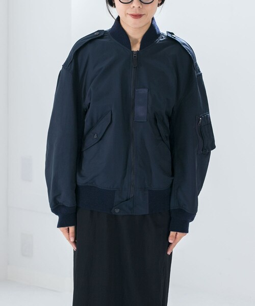 URBAN RESEARCH（アーバンリサーチ）の「CIOTA　スビンコットンナイロンツイルフライトジャケット（MA-1・レディース・ブラック/ネイビー・FREE）」の13枚目の写真