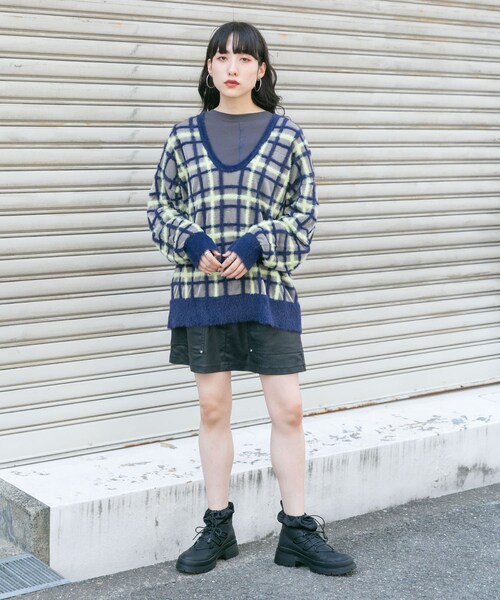 KBF（ケイビーエフ）の「タンクソールワークブーツ（ブーツ・レディース・BLACK/BEIGE・23.5/24/24.5）」の19枚目の写真