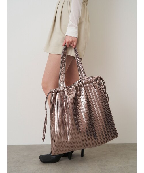 ELENDEEK（エレンディーク）の「PLEATS TOTEBAG（トートバッグ・レディース・ブラック/ブラウン/シルバー・F）」の18枚目の写真
