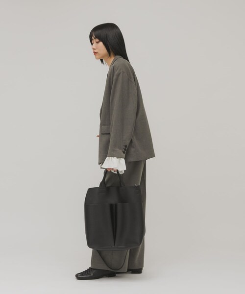 KBF（ケイビーエフ）の「アウトポケットイージーBAG（ショルダーバッグ・レディース・CAMEL/BLACK・One）」の9枚目の写真