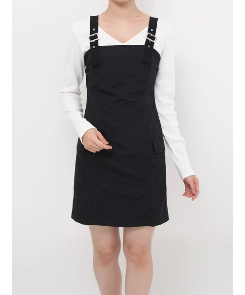 EVRIS（エヴリス）の「ベルテッドミニワンピース（ジャンパースカート・レディース・ブラック/カーキ・F）」の2枚目の写真