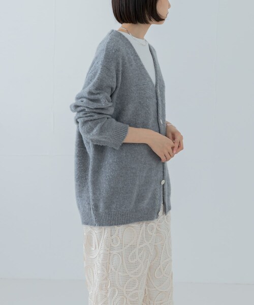 URBAN RESEARCH(アーバンリサーチ)の「『別注』ROUTINE×URBAN RESEARCH 起毛カーディガン(カーディガン/ボレロ・レディース・RED/D NAVY/L GRAY/L BLUE/BEIGE・FREE)」の11枚目の写真