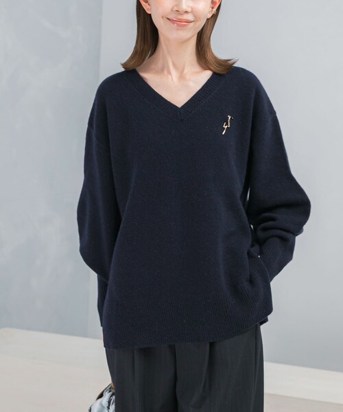 URBAN RESEARCH ROSSO（アーバンリサーチロッソ）の「ウールカシミヤVネックニットプルオーバー（ニット/セーター・レディース・OFF/PINK/BLUE/NAVY・Free）」の22枚目の写真