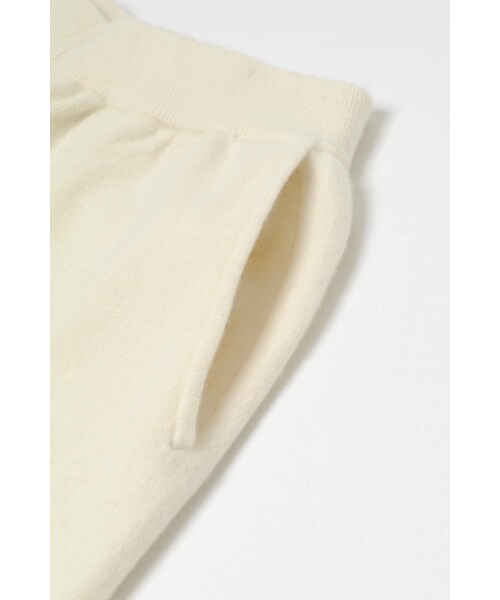 URBAN RESEARCH（アーバンリサーチ）の「dDdDdDd　CASHMERE WIDE SHORTS（その他パンツ・メンズ・OATMEAL GR/OFF BEIGE・S/M/L/XL）」の16枚目の写真