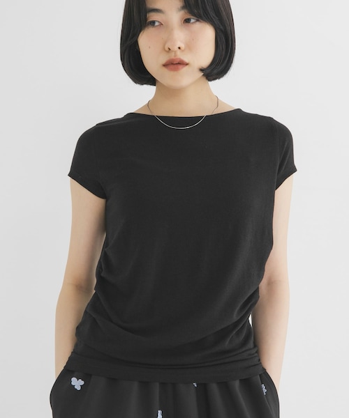 KBF（ケイビーエフ）の「タックドレープTEE（Tシャツ/カットソー・レディース・OFF/BLACK/MELON/CHALK・One）」の2枚目の写真