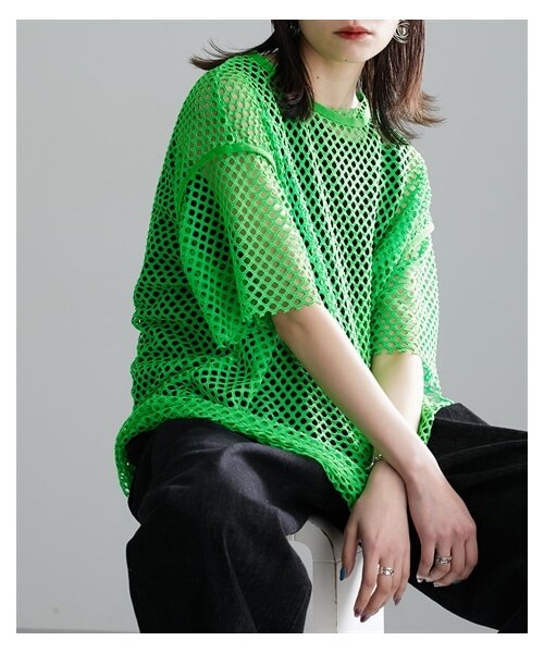 nissen（ニッセン）の「パイピングメッシュオーバーサイズｔシャツ［Soiunique］（Tシャツ/カットソー・レディース・ブラック/ライトグリーン・M）」の2枚目の写真