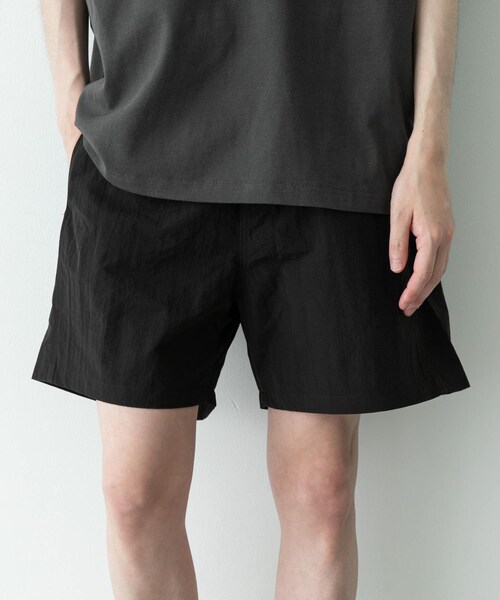 URBAN RESEARCH Sonny Label（アーバンリサーチサニーレーベル）の「ナイロンイージーバギーショートパンツ（その他パンツ・メンズ・ブラック/グレー/ネイビー・M/L）」の6枚目の写真
