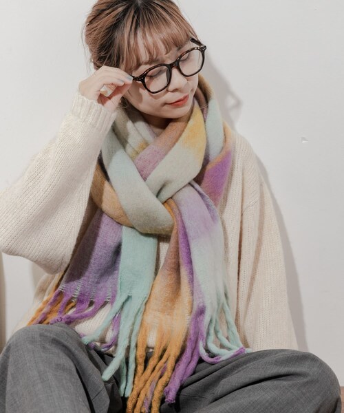 SMELLY（スメリー）の「ボリュームチェックマフラー（マフラー・レディース・PPL/BLU・-）」の7枚目の写真