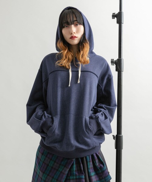 KBF（ケイビーエフ）の「バックロゴフーディー（パーカー・レディース・GRAY/NAVY・one）」の20枚目の写真