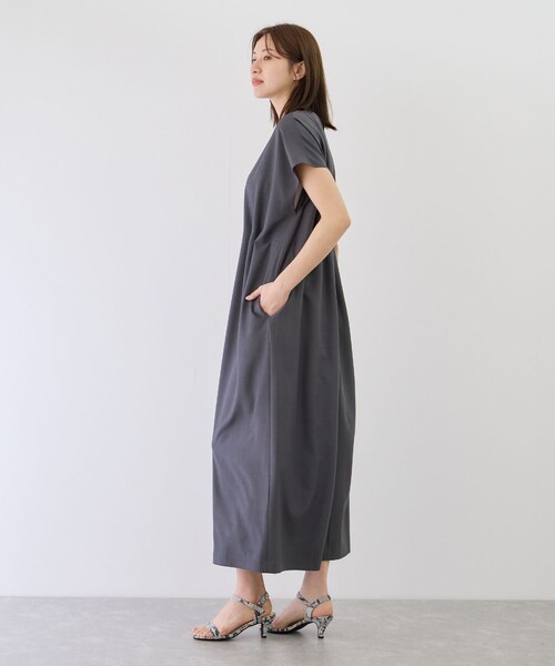 Jayro(ジャイロ)の「リネンタッチタックイージーワンピース(ワンピース・レディース・ブラック/チャコール/ベージュ・M)」の13枚目の写真