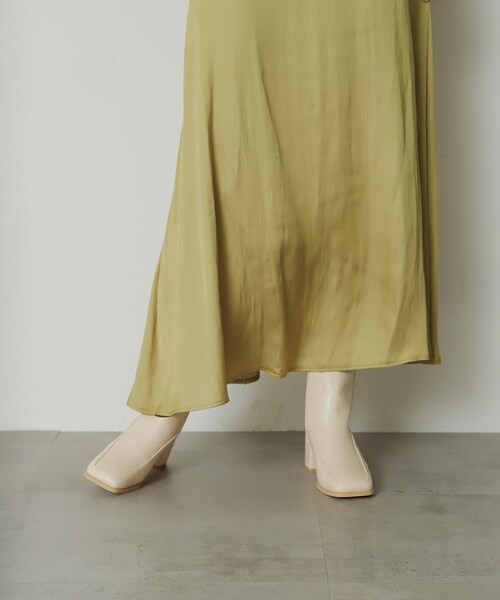 SENSE OF PLACE by URBAN RESEARCH(センスオブプレイスバイアーバンリサーチ)の「ワイドスクエアショートブーツ(ブーツ・レディース・BLACK/IVORY/BEIGE・S/M/L)」の10枚目の写真