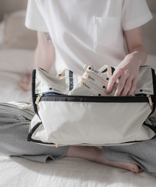 URBAN RESEARCH（アーバンリサーチ）の「『別注』LeSportsac×URBAN RESEARCH　3ZIP COSMETIC（ネクタイ・レディース・BLACK/B BEIGE・-）」の12枚目の写真