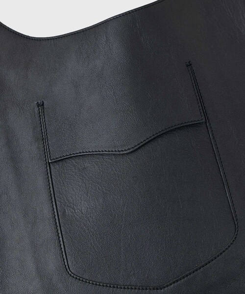 ADAM ET ROPE'(アダムエロペ)の「【NICENESS/ナイスネス】LOWE MIDI(ショルダーバッグ・メンズ・ブラック・F)」の7枚目の写真