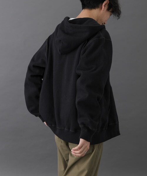 URBAN RESEARCH DOORS（アーバンリサーチドアーズ）の「FORK&SPOON　リサイクルコットン裏毛ジップフーディー（パーカー・メンズ・DARKPURPLE/BLACK・4/5）」の9枚目の写真