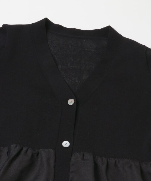 URBAN RESEARCH ROSSO（アーバンリサーチロッソ）の「『WEB限定』ドッキングペプラムカーディガン（ニット/セーター・レディース・SAX/BLACK/MUSCAT/WHITE・Free）」の21枚目の写真