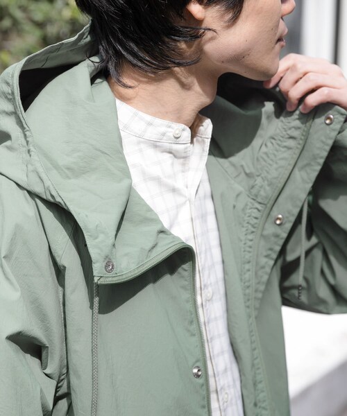 URBAN RESEARCH DOORS（アーバンリサーチドアーズ）の「FORK&SPOON　フーディージャケット（マウンテンパーカー・メンズ・INKBLACK/SAGEGREEN・4/5）」の22枚目の写真
