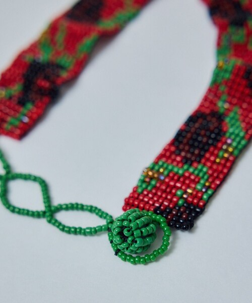ADAM ET ROPE'(アダムエロペ)の「【J'aDoRe・店舗限定】【LY(エルワイ)】Gargantilla /ビーズチョーカー(チョーカー・レディース・レッド系・F)」の5枚目の写真