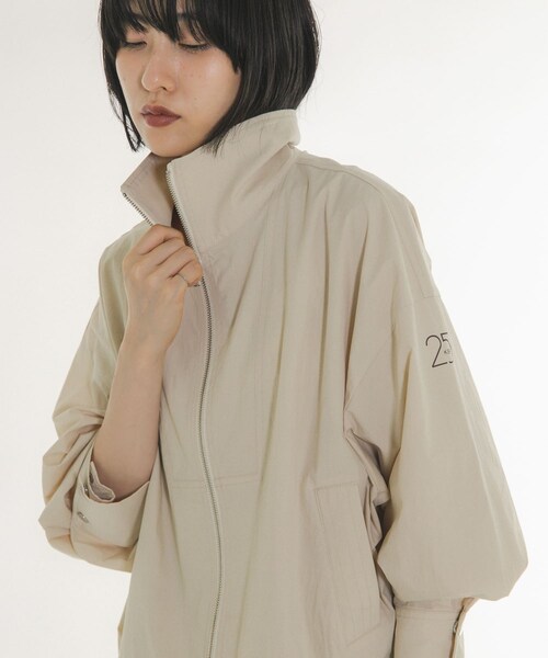 KBF(ケイビーエフ)の「『別注』Lee Izumida×KBF ブルゾン(ブルゾン・レディース・OFF/L.BEIGE/NAVY・One)」の14枚目の写真