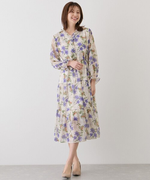 Jayro(ジャイロ)の「フリルネック花柄ワンピース(ワンピース・レディース・ホワイト系/ネイビー系・F)」の3枚目の写真