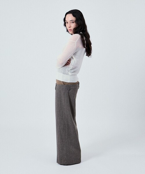 ADAM ET ROPE'(アダムエロペ)の「SHEER LONG SLEEVE KNIT UNISEX(ニット/セーター・レディース・ブラック/オフホワイト/ブルー系・38/40/42)」の15枚目の写真