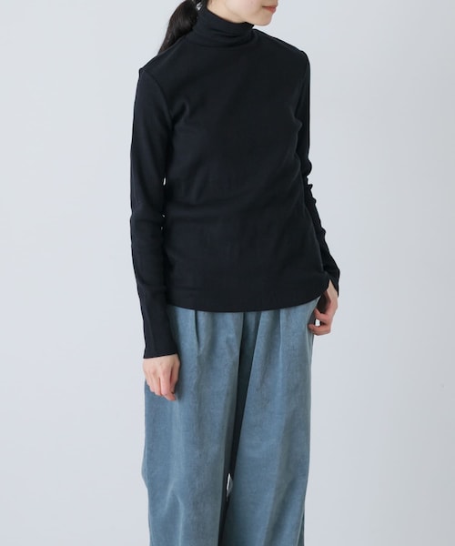 かぐれ（カグレ）の「コットンウールテレコタートルカットソー（Tシャツ/カットソー・レディース・OFF/BLACK・Free）」の2枚目の写真