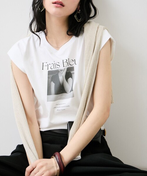 VIS（ビス）の「フォト＆ロゴプリントフレンチスリーブTシャツ/接触冷感（Tシャツ/カットソー・レディース・チャコール/ホワイト/サックス・F）」の4枚目の写真