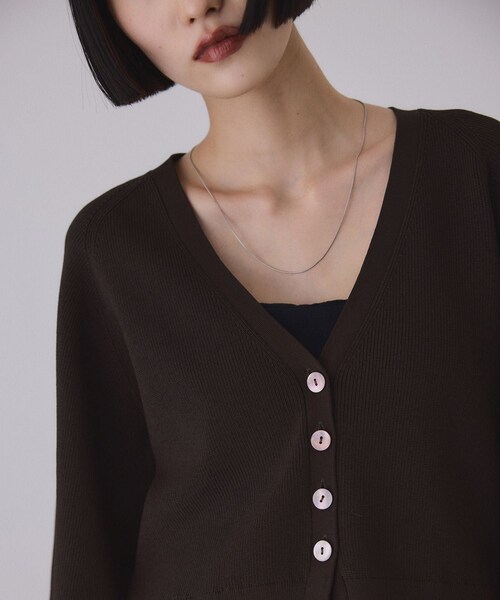 ADAM ET ROPE'（アダムエロペ）の「バテンレースコンビニットカーディガン（カーディガン/ボレロ・レディース・ブラック/ダークブラウン/キナリ・F）」の11枚目の写真