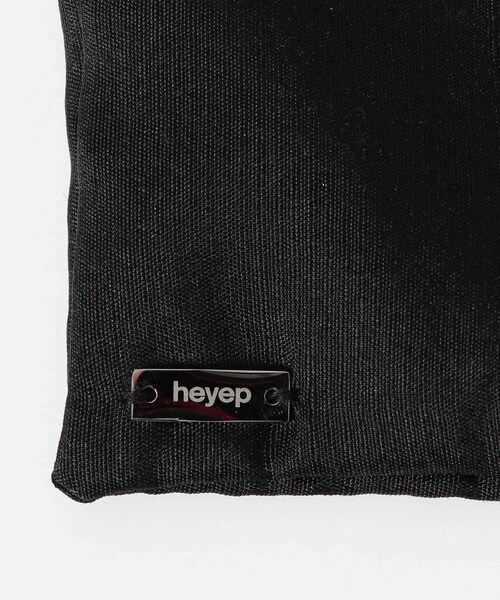 URBAN RESEARCH ROSSO（アーバンリサーチロッソ）の「heyep　SILK SQUARE MEDIUM SCRUNCHIE（ヘアゴム・レディース・WHITE/BLACK・-）」の8枚目の写真