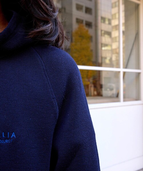 ADAM ET ROPE'（アダムエロペ）の「【GALLIA/ガッリア】Knit hoodie（パーカー・メンズ・グレー/ネイビー・50/52）」の19枚目の写真