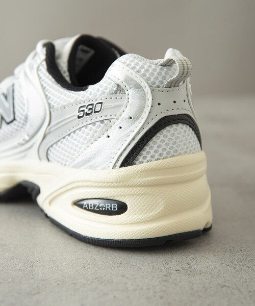 URBAN RESEARCH DOORS(アーバンリサーチドアーズ)の「NEW BALANCE MR530TA(スニーカー・メンズ・SILVER・26/26.5/27/27.5/28)」の4枚目の写真